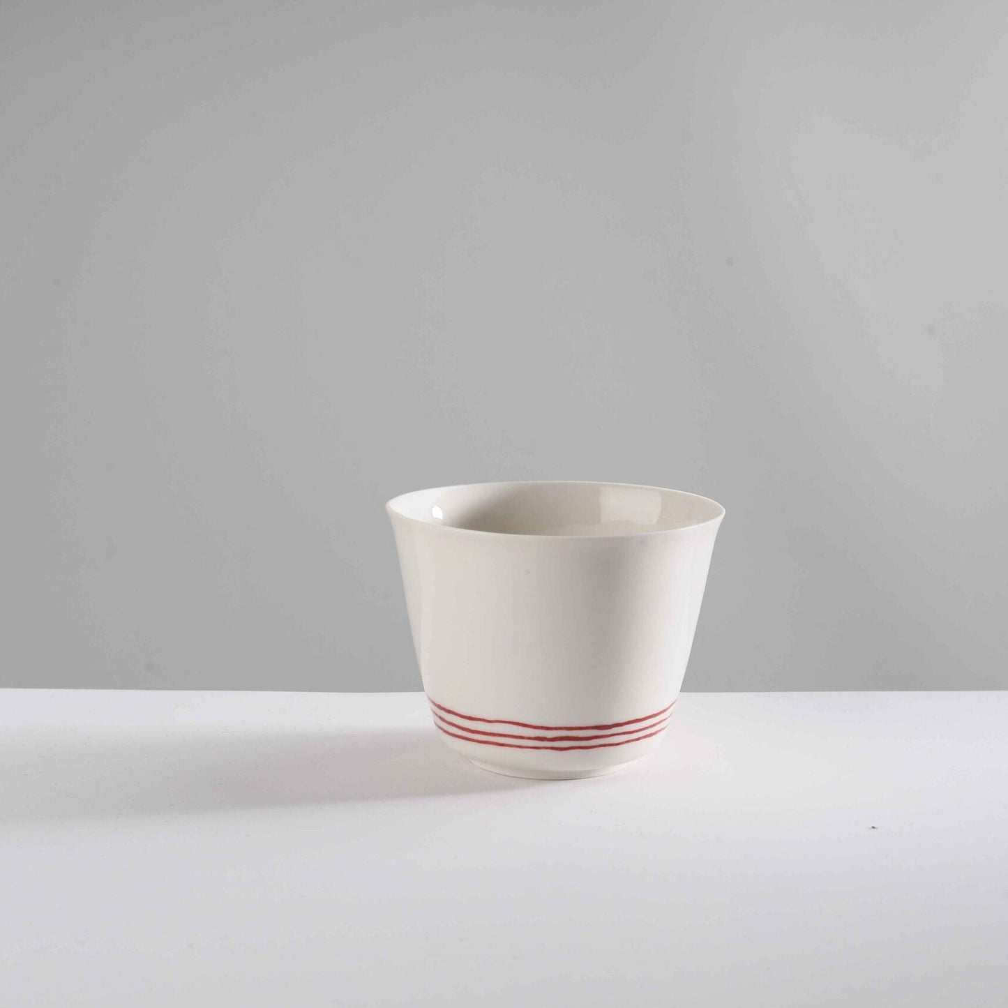 v shape - low red lines