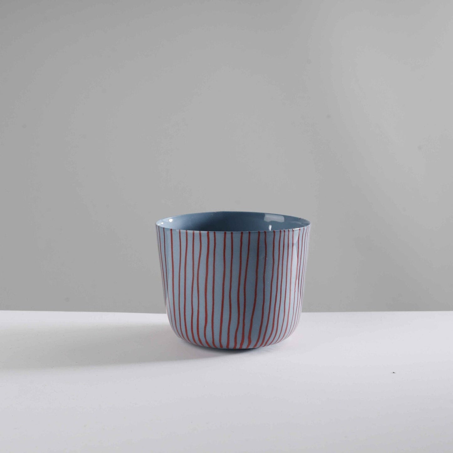 wide - thick red stripes