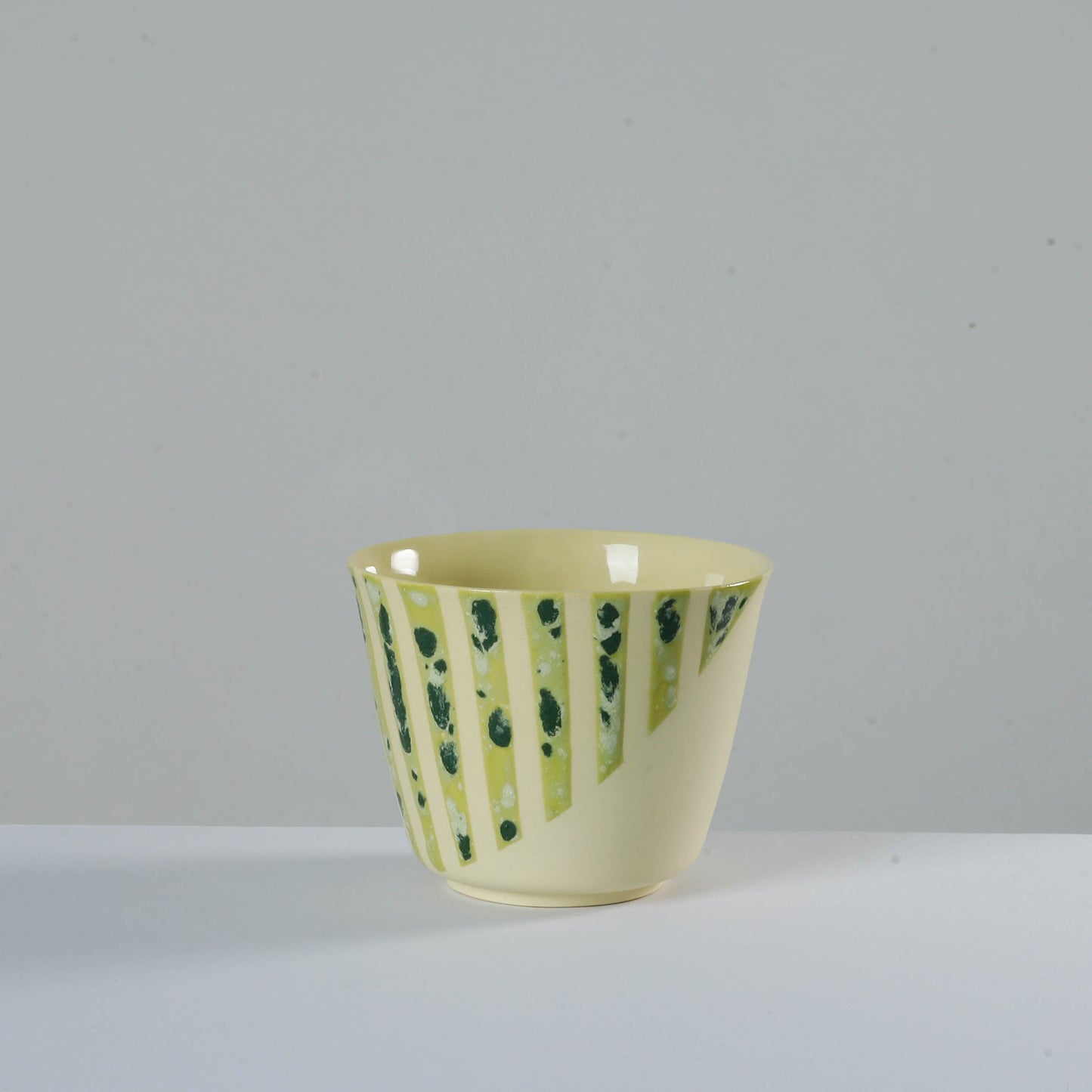 v shape - lime/ellipse