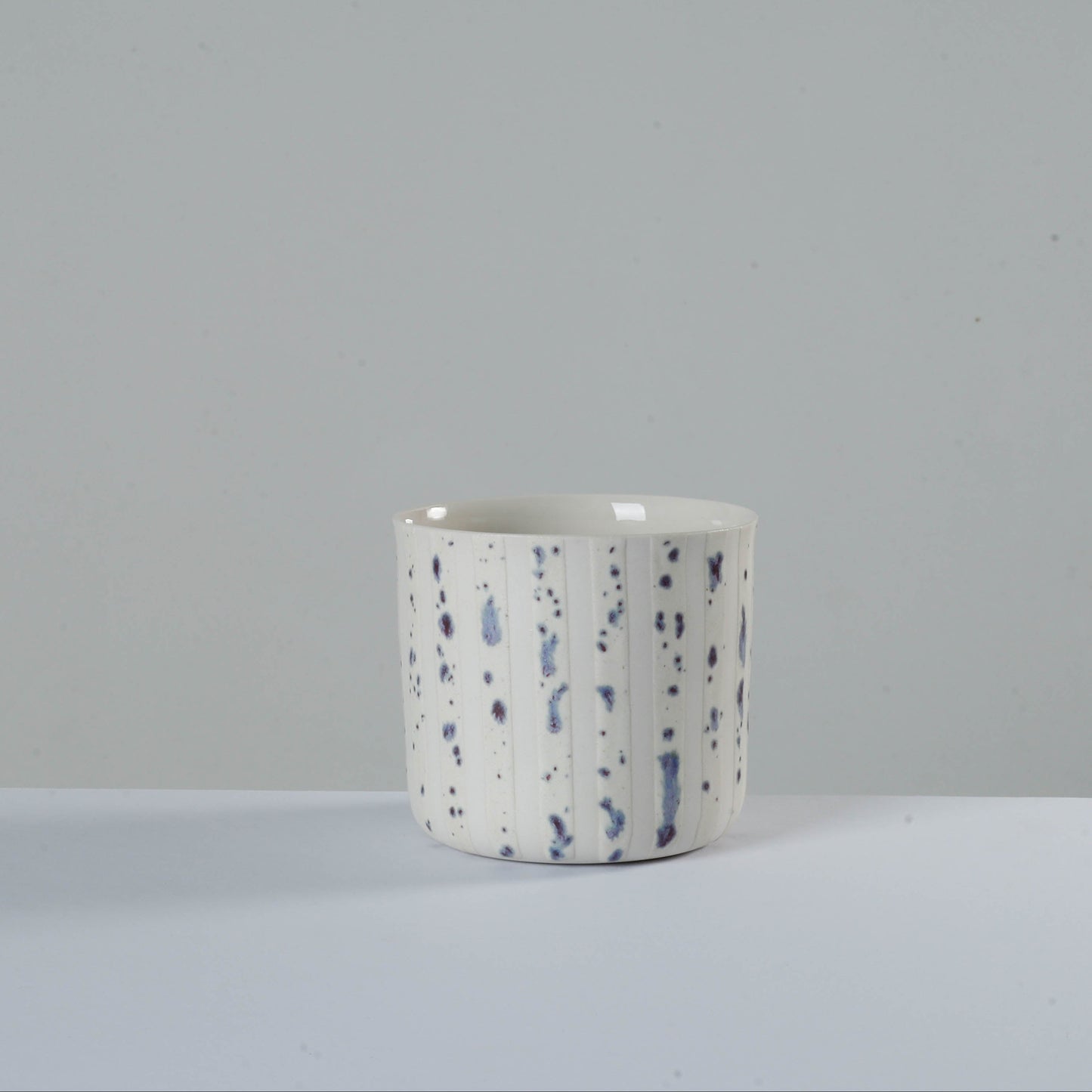 classic - speckled white/stripes