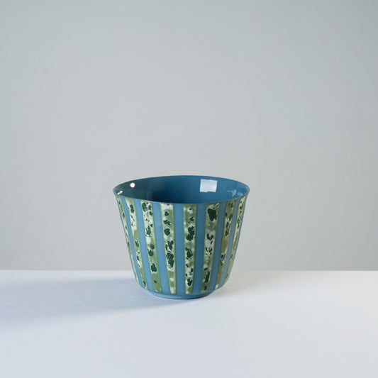 v shape - lime/stripes