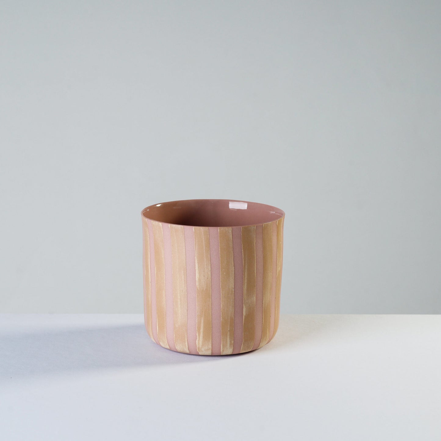 classic - macadamia nut/stripes