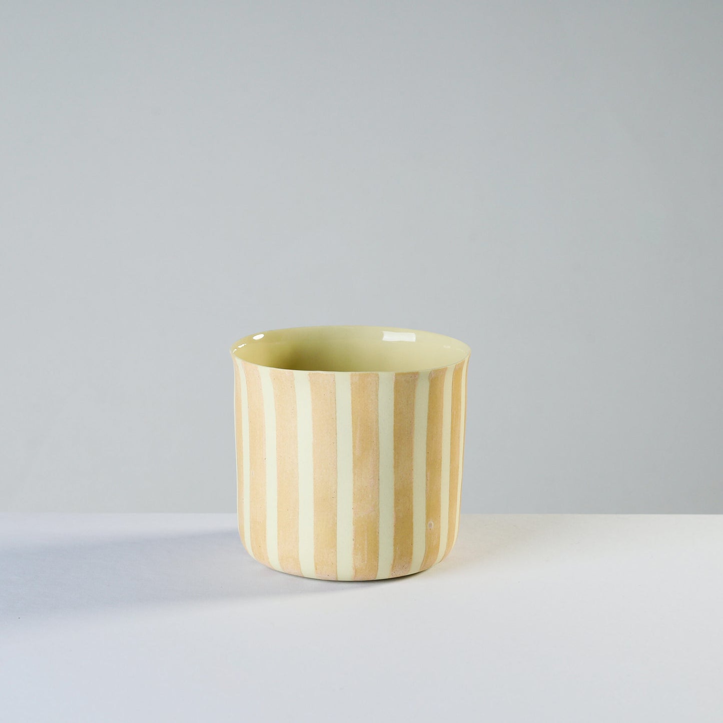 classic - macadamia nut/stripes