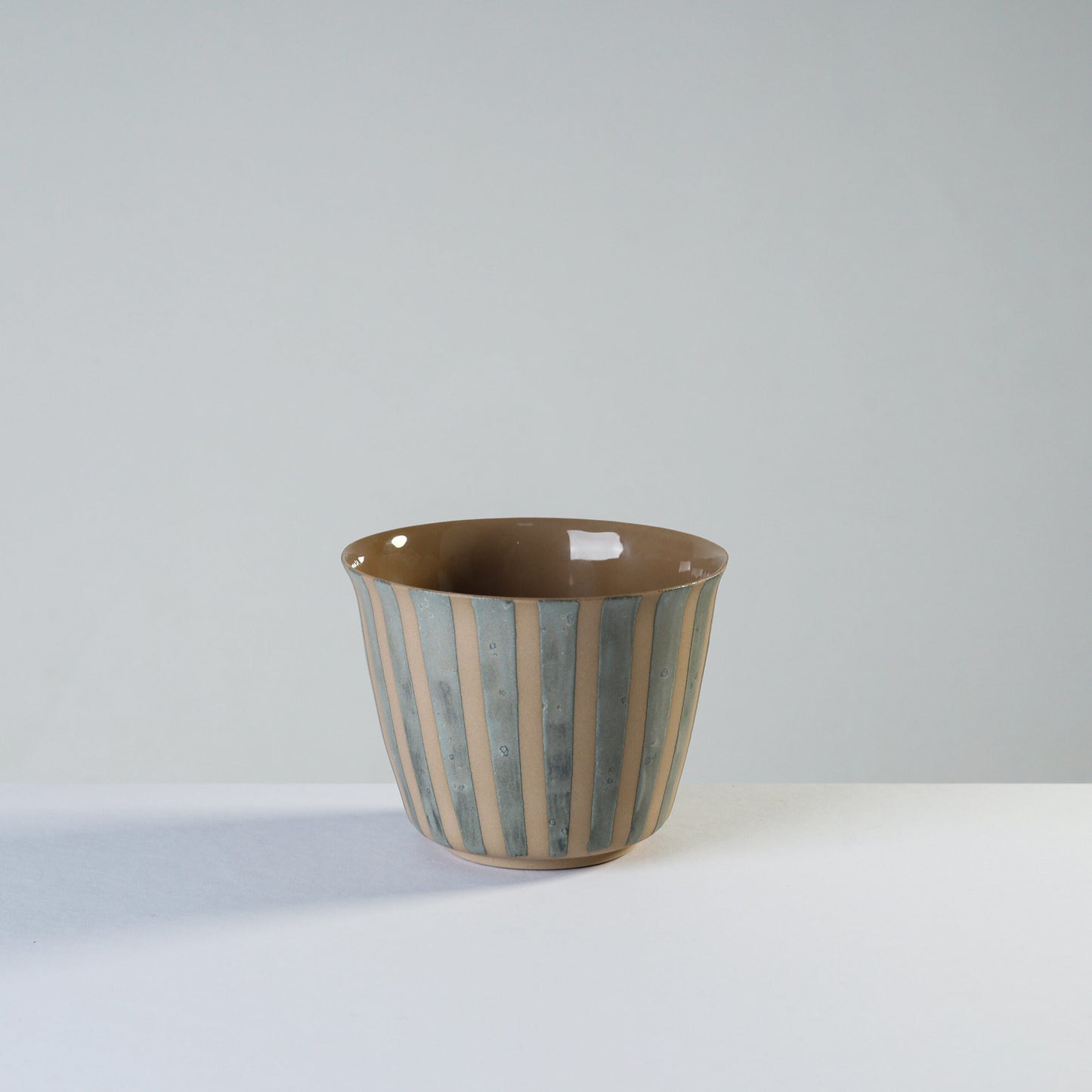 v shape - robin’s egg/stripes