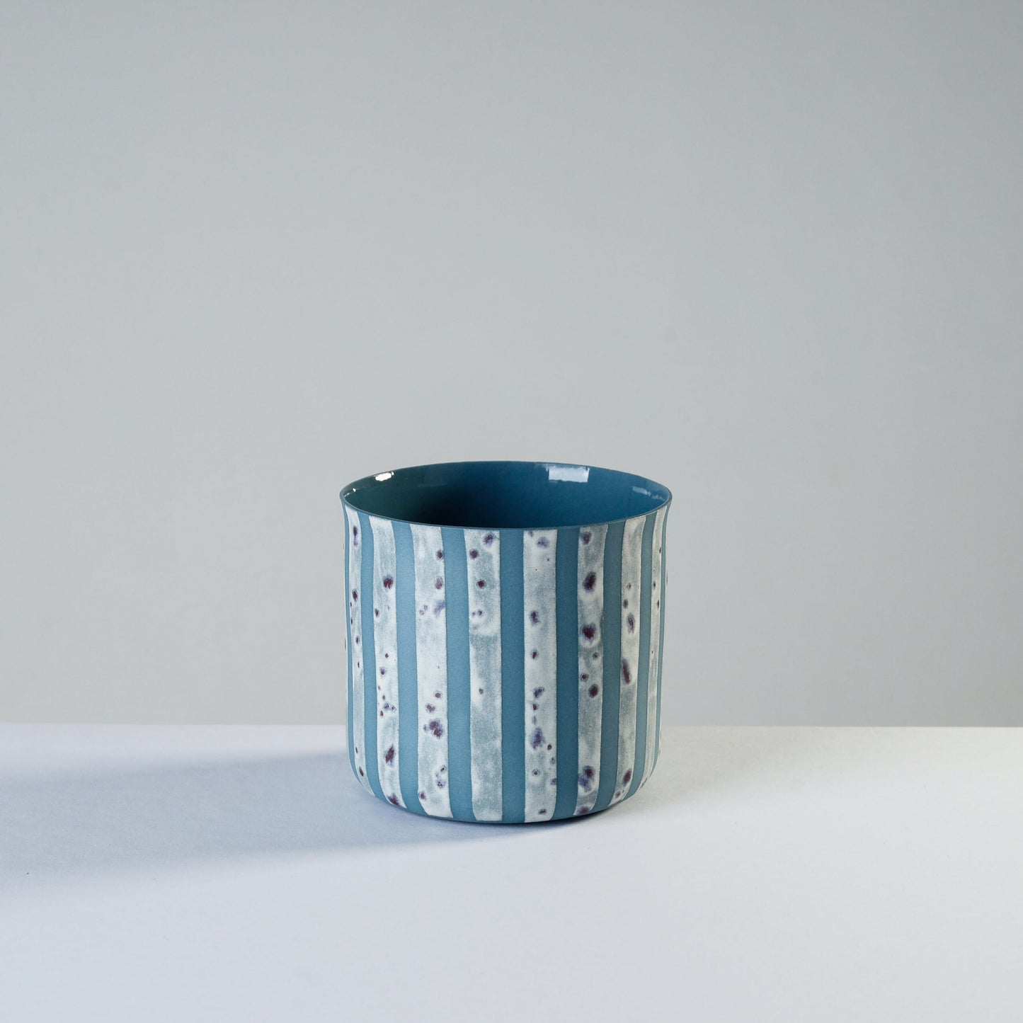 classic - speckled white/stripes