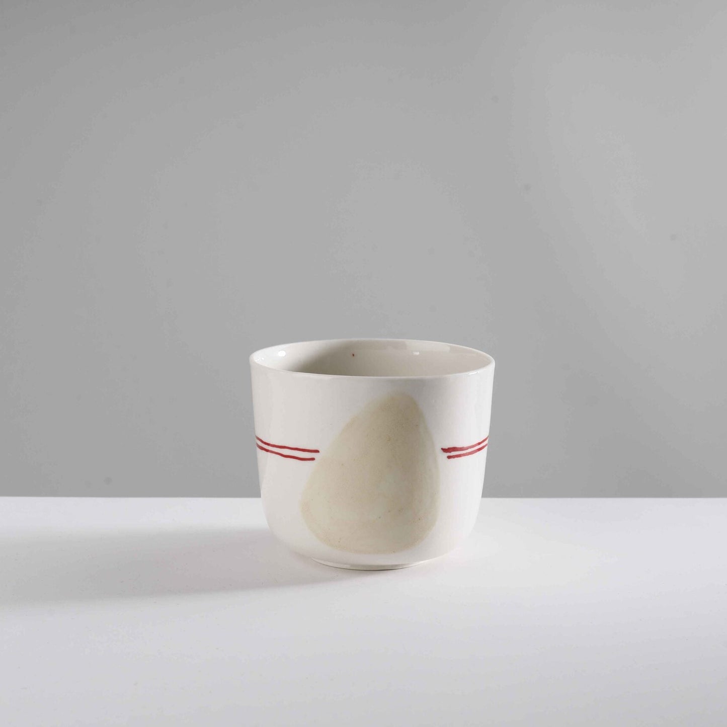 wide - macadamia nut/red lines