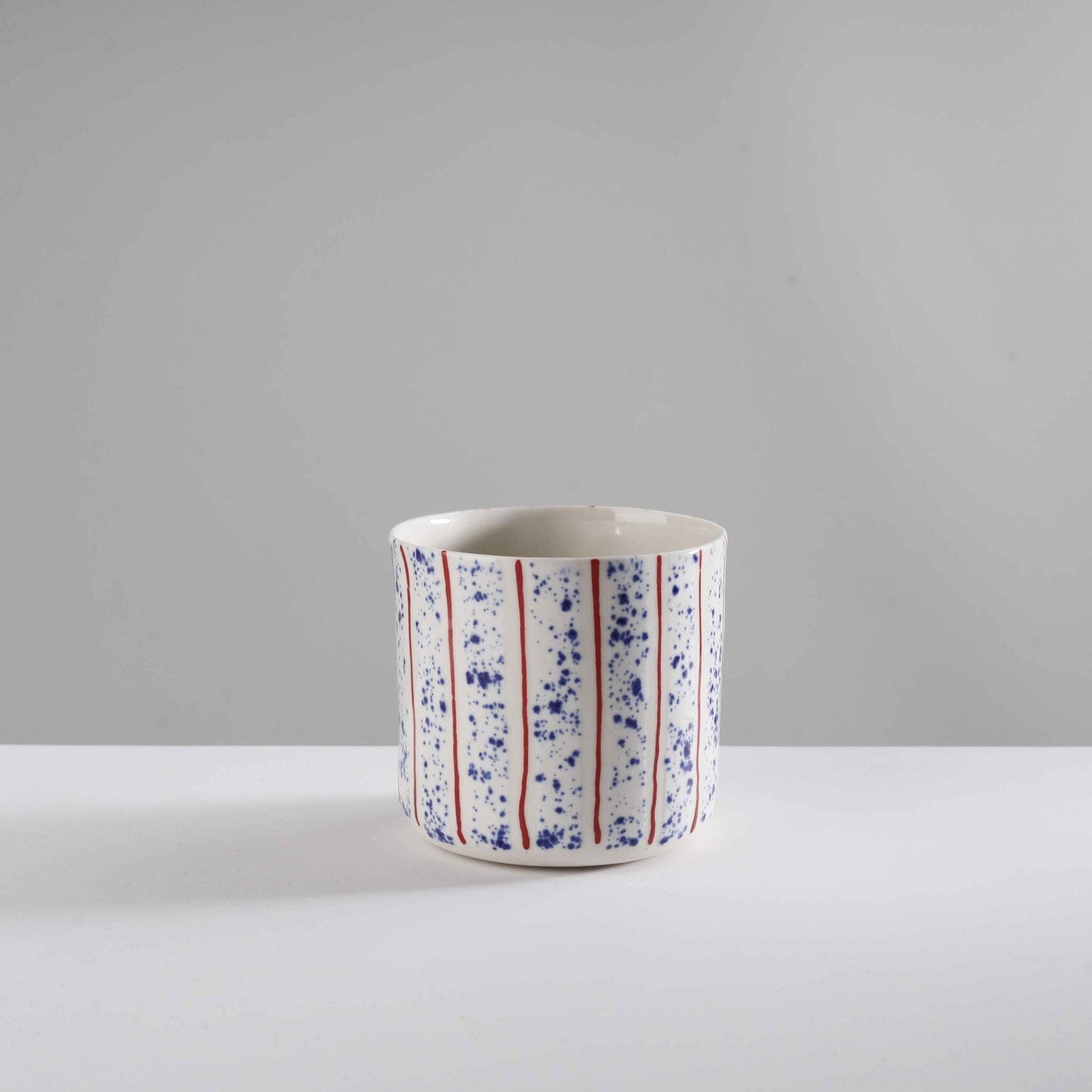 classic - splashy/red stripes