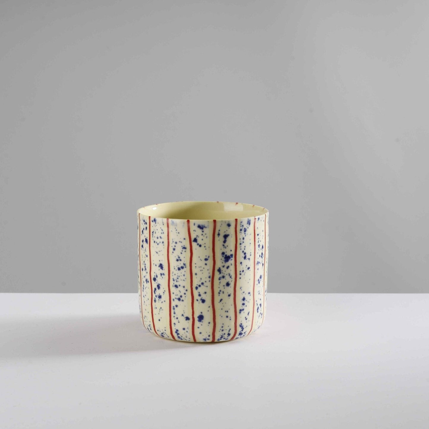 classic - splashy/red stripes