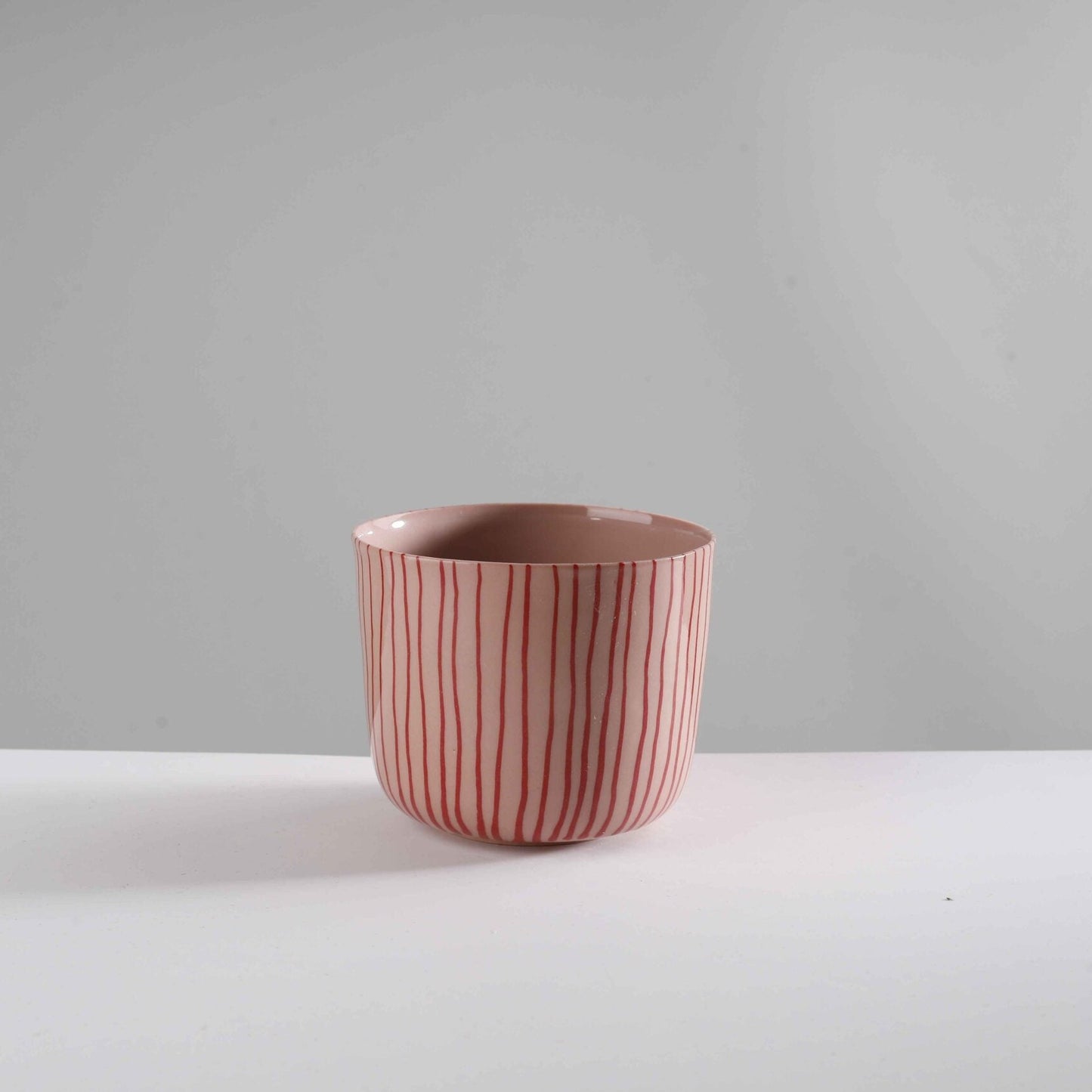 wide - thick red stripes